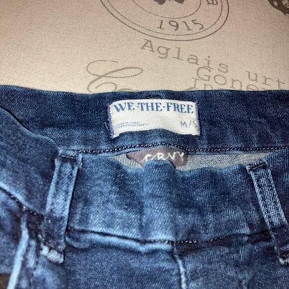 SUPER CUTE!!!    Free People Infinite Stretch Pull-On Flare Jeans - Picture 4 of 5